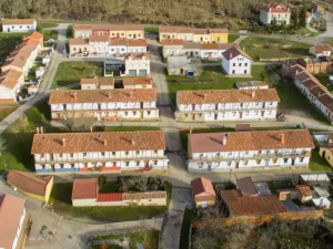 Cuarteles donde se encuentra la vivienda imagen de Vallejo de Orbó